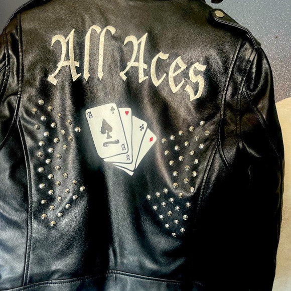New! GUESS Men's Robertson Aces Moto
Stud Jacket
Size: S
| Guess!! - Picture 6 of 13